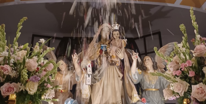 Petalada Virgen Carmen Vallecas