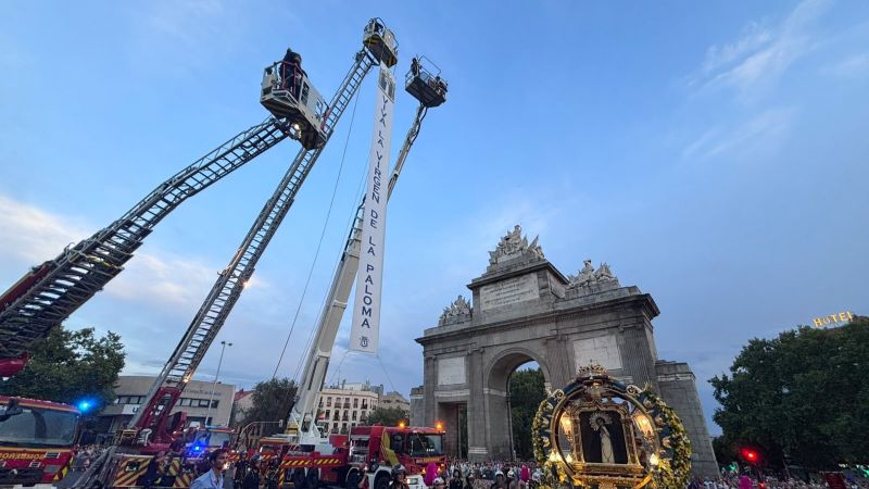 Procesión de La Paloma Puerta de Toledo