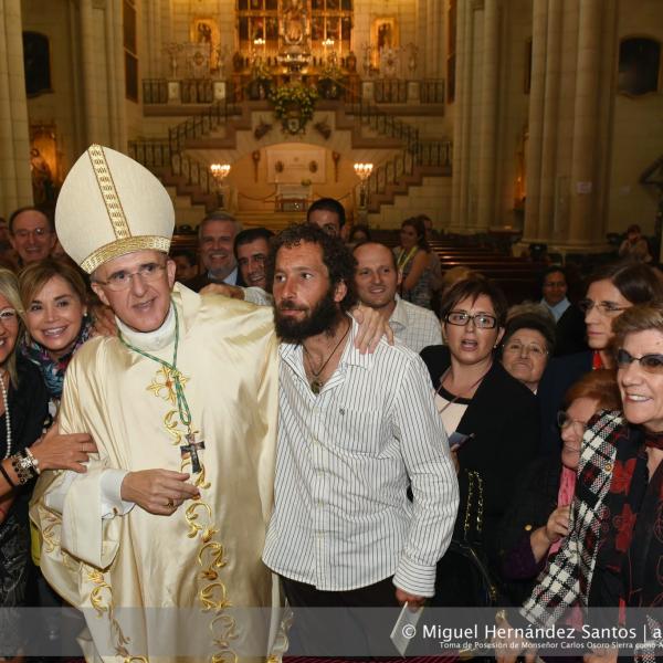 2014-10-25 - Toma de Posesión de Monseñor Carlos Osoro Sierra como Arzobispo de Madrid - Besamanos