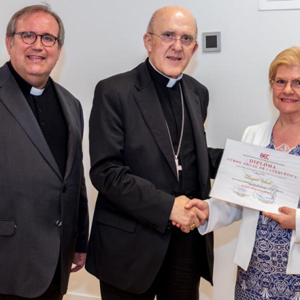 2019-05-16 - Entrega de diplomas del curso de catequistas organizado por la DEC