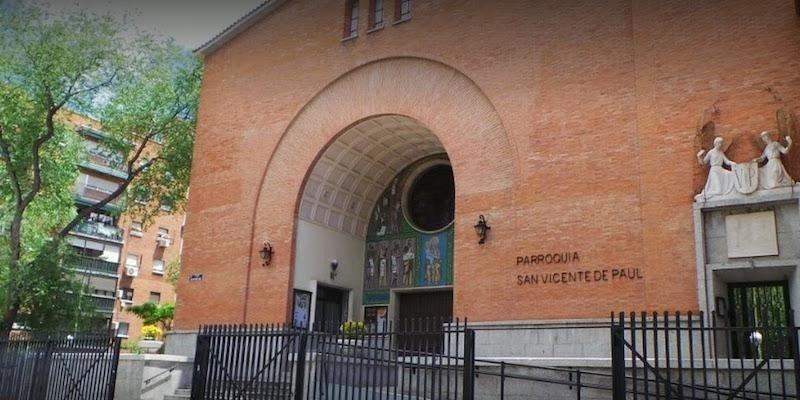 Gabriel Benedicto preside la Eucarist&iacute;a de presentaci&oacute;n del nuevo p&aacute;rroco de San Vicente de Pa&uacute;l de Carabanchel