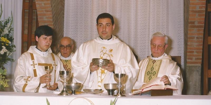 Carlos Ner&oacute;n, en sus bodas de plata sacerdotales: &laquo;A un joven que quiere plantearse la vocaci&oacute;n le dir&iacute;a que no tenga miedo&raquo;