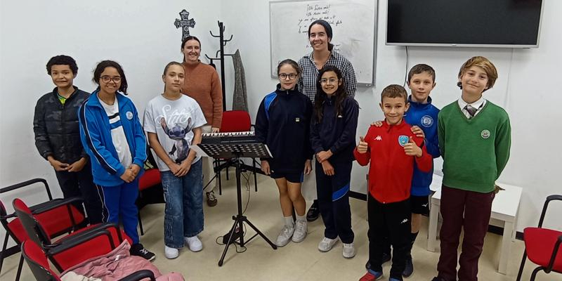 Los pequeños pioneros de la Escolanía León XIV de la parroquia San Juan XXIII de Alcobendas: «Queremos enseñarles la belleza de la tradición de la Iglesia»