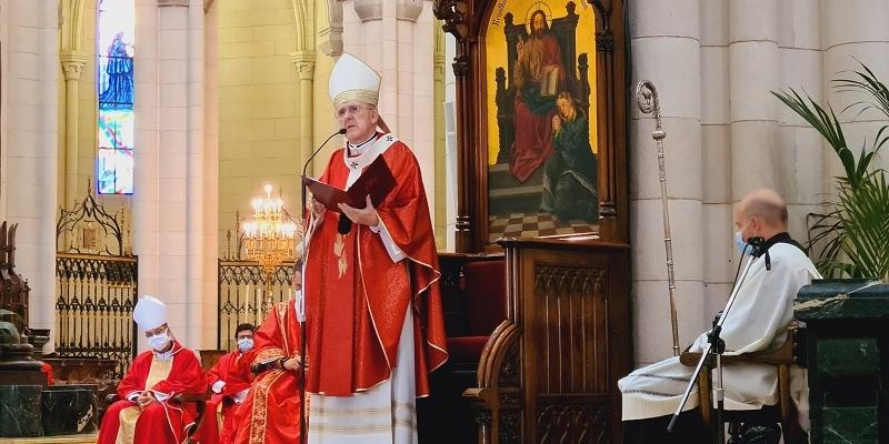 El arzobispo da las gracias a Cáritas Diocesana: «La vida es vida de verdad cuando se entrega»