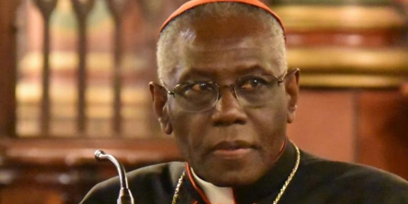 El cardenal Robert Sarah presenta el XXI Congreso Cat&oacute;licos y Vida P&uacute;blica