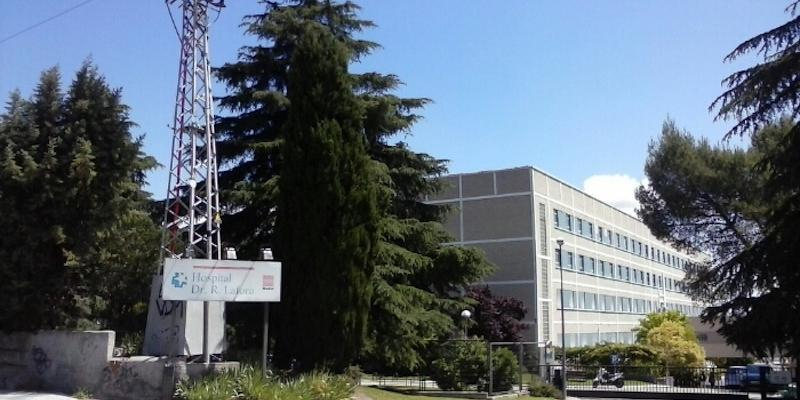 El padre Ángel Camino preside una Eucaristía en el Hospital Dr. Rodríguez Lafora