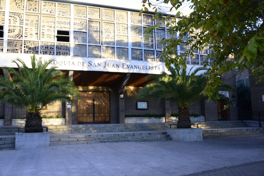 Jos&eacute; Luis Segovia preside la reuni&oacute;n de voluntarios de C&aacute;ritas Vicar&iacute;a II