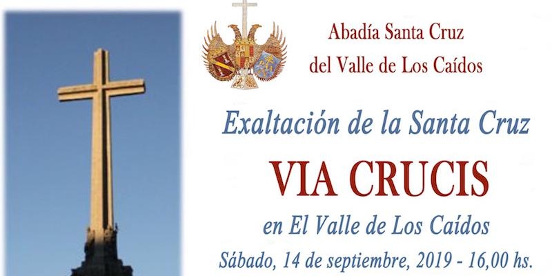 Santa Cruz del Valle de los Caídos celebra la Exaltación de la Santa Cruz con un vía crucis por el recorrido monumental