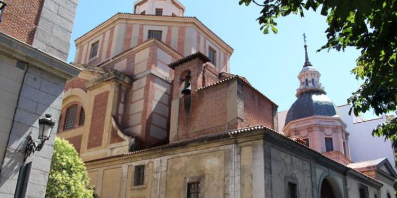 Monse&ntilde;or Juan Antonio Mart&iacute;nez Camino preside la presentaci&oacute;n del libro 'La Iglesia de San Sebasti&aacute;n'