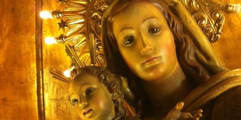 Santa Teresa y Santa Isabel prepara con una novena la fiesta de la patrona de Chamber&iacute;