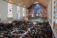 Dedicación de la nueva parroquia de Santa Genoveva: «El templo es casa de Dios cuando los que lo forman se unen unos a otros mediante la caridad»