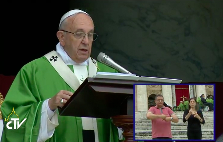 El Papa advierte sobre la sociedad en la que 'lo imperfecto debe ser ocultado'