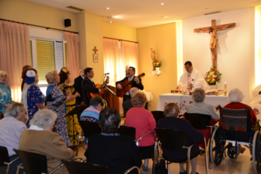 Con el D&iacute;a de las Familias comienza la Semana del Mayor 2016 en la Residencia de C&aacute;ritas Madrid 'Fundaci&oacute;n Santa Luc&iacute;a'