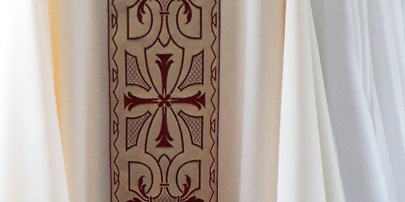 En la Misa del 25 aniversario de la dedicaci&oacute;n de la catedral se estrenar&aacute;n 150 casullas