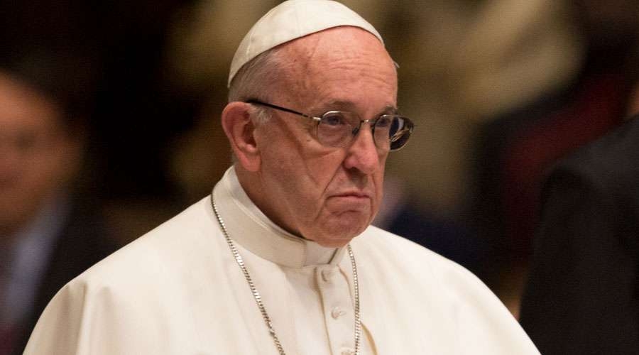 El Papa Francisco reza por los fallecidos en el atentado contra una mezquita en Egipto