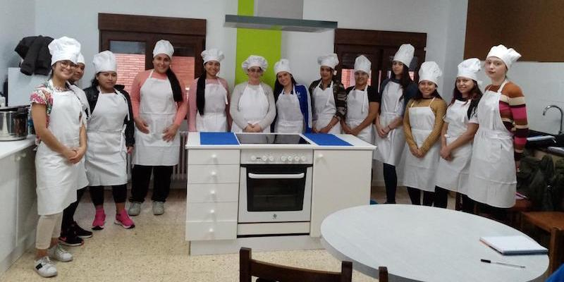 M&aacute;s de 600 mujeres inmigrantes j&oacute;venes han conseguido promocionar a trav&eacute;s del proyecto 'Empl&eacute;ate en tu formaci&oacute;n'