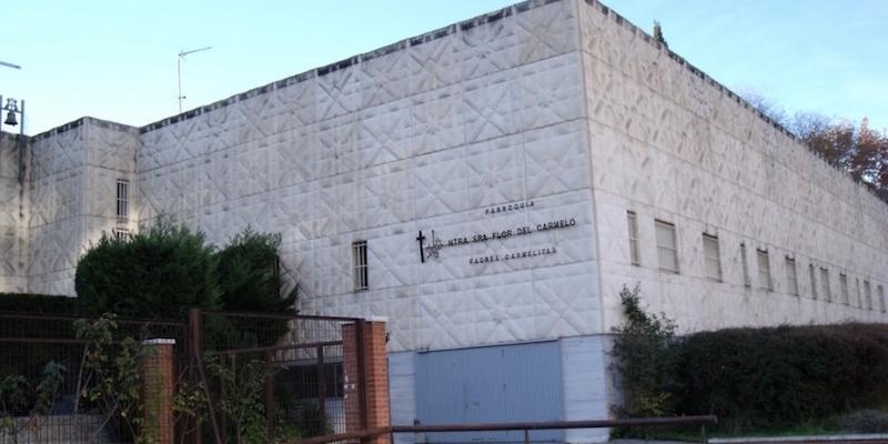 Nuestra Señora Flor del Carmelo recibe la visita pastoral de monseñor Martínez Camino, SJ