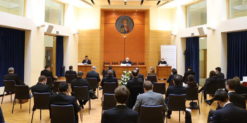 &laquo;Dios no est&aacute; en el virus&raquo;: San D&aacute;maso celebra a santo Tom&aacute;s reflexionando sobre la pandemia