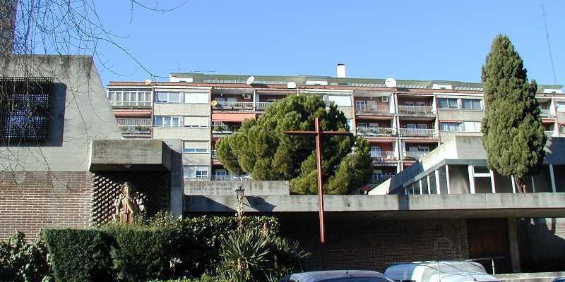 Monse&ntilde;or Mart&iacute;nez Camino ordena di&aacute;cono a un religioso asuncionista en Nuestra Se&ntilde;ora Reina del Cielo