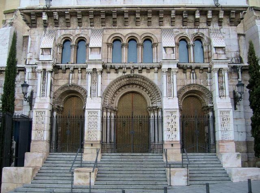 El coro mayor A.M.A.S. ofrece un concierto en la cripta de la catedral