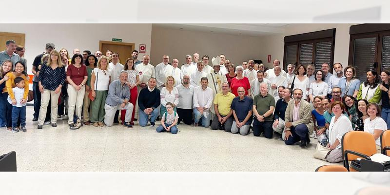 Los diáconos permanentes celebran el inicio de curso con el obispo auxiliar Vicente Martín y en un ambiente de familia