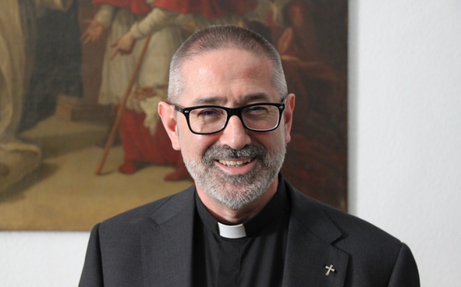 El vicario general, Avelino Revilla, celebra la Eucaristía con las Hermanitas del Cordero