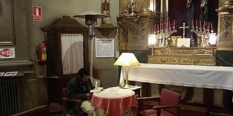 El grupo de Postcomunión de Sagrada Familia conoce la labor de Mensajeros de la Paz