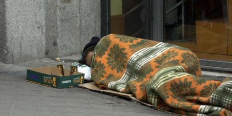 Monse&ntilde;or Jes&uacute;s Vidal visita la casa de los pobres 'Coraz&oacute;n del Padre' en Carabanchel