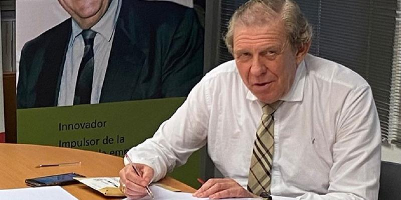 La cripta de la catedral acoge la Misa funeral por Luis Hernando de Larramendi