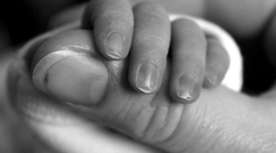 Con el aborto Bolivia firma su derrota, alerta obispo