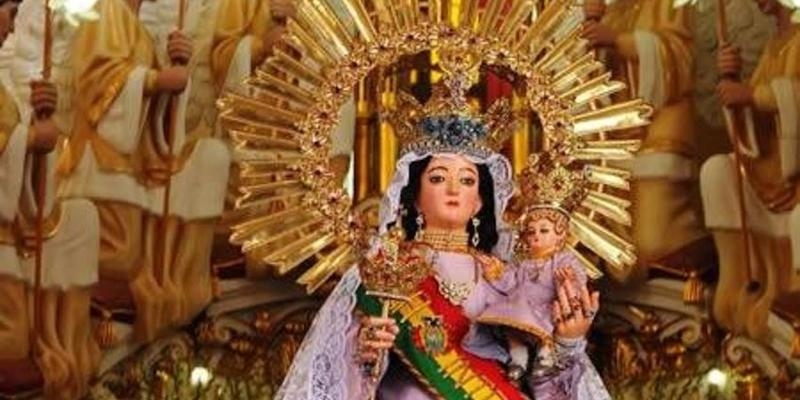La comunidad boliviana honra a su patrona en Nuestra Se&ntilde;ora de la Fuencisla