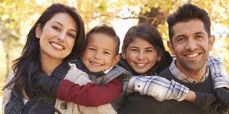 Foro de la Familia: &laquo;Aceptamos la oferta de di&aacute;logo de la ministra y le pedimos que trabaje en una Ley de Familia&raquo;