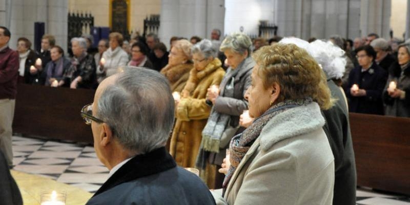 La Vicaría VI organiza una mesa redonda con experiencias sobre la realidad de los mayores