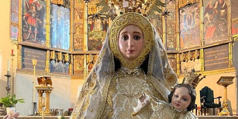 Robledo de Chavela inaugura sus fiestas patronales con el traslado de la Virgen de Navahonda