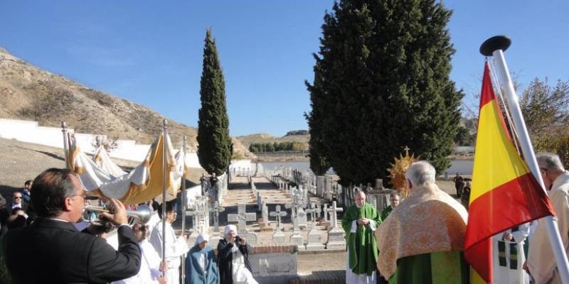 Monseñor Reig Pla preside una Misa en el cementerio de los Mártires de Paracuellos