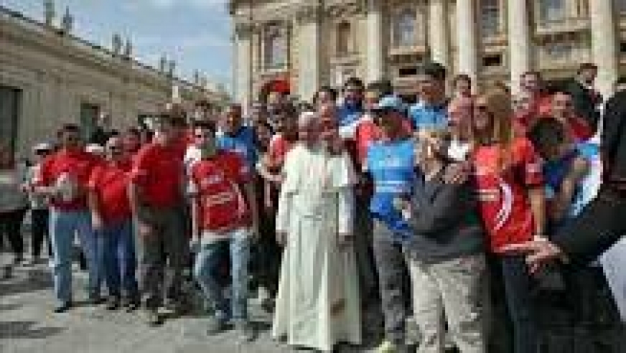 Santo Padre: Nadie puede pretender que no sane las atrocidades y las violaciones de los derechos humanos en Siria e Iraq