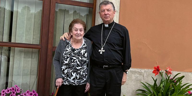Fallece Guillermina Camino, madre de Juan Antonio Martínez Camino, obispo auxiliar de Madrid