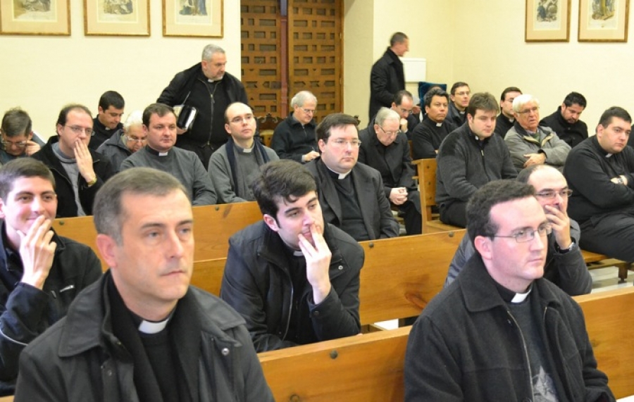 Tandas de ejercicios espirituales y retiros para sacerdotes en el curso 2015-2016