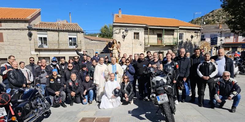 Zarzalejo acoge la cuarta edición de Motopatrón para honrar a san Rafael, patrón de los motoristas