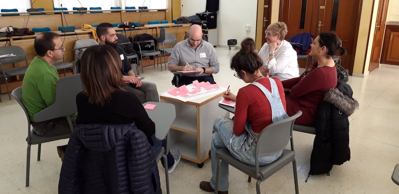 Educadores de proyectos de inclusi&oacute;n de la Fundaci&oacute;n BoscoSocial trabajan en un modelo de intervenci&oacute;n com&uacute;n