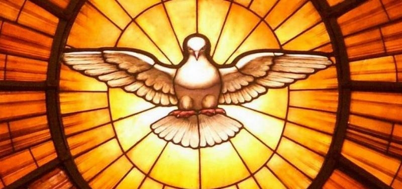 Un grupo de j&oacute;venes de Sant&iacute;sima Trinidad de Collado Villalba reciben el sacramento de la Confirmaci&oacute;n