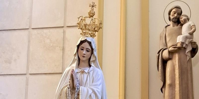 Nuestra Señora del Rosario de Fátima conmemora a su patrona con un amplio programa de cultos