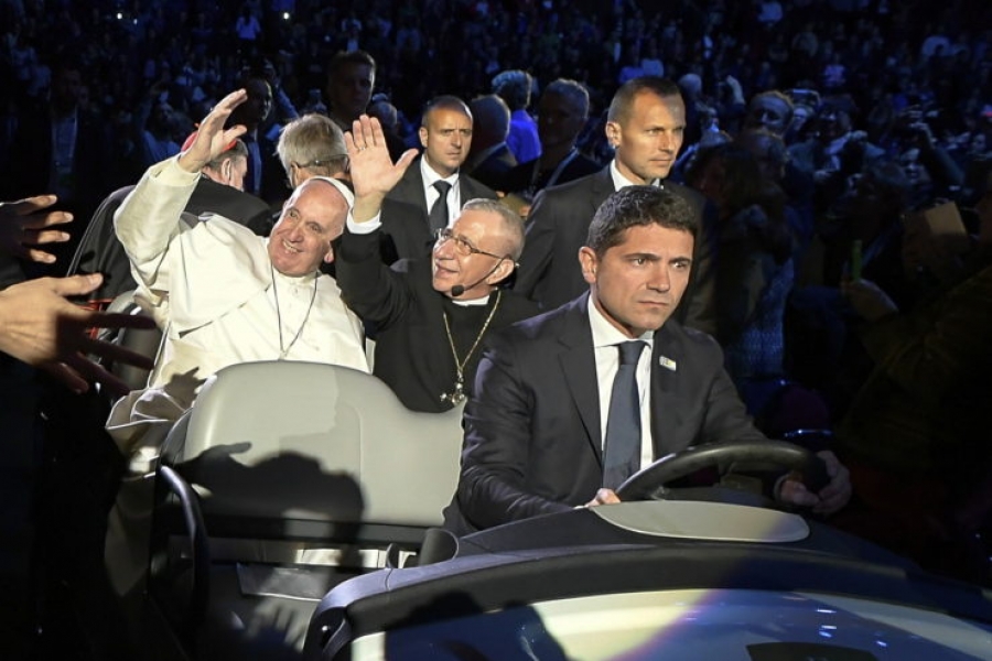 Francisco en la Arena de Malmo: para los cristianos &laquo;es una prioridad salir al encuentro de los marginados&raquo;