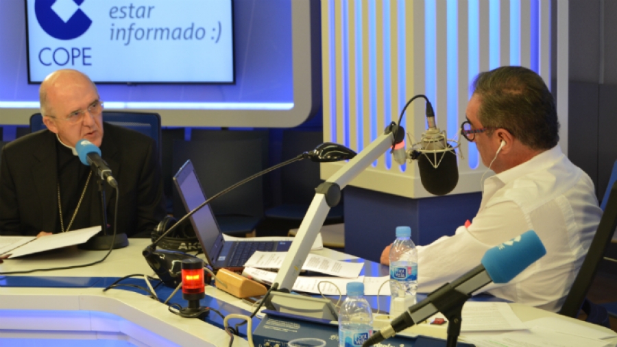 Monse&ntilde;or Osoro en 'Herrera en Cope': &laquo;El Papa tiende puentes&raquo;