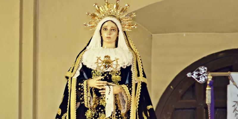 Cristo de la Misericordia, Santo Entierro y Santísima Virgen de la Soledad en el Viernes Santo en Villaverde Alto