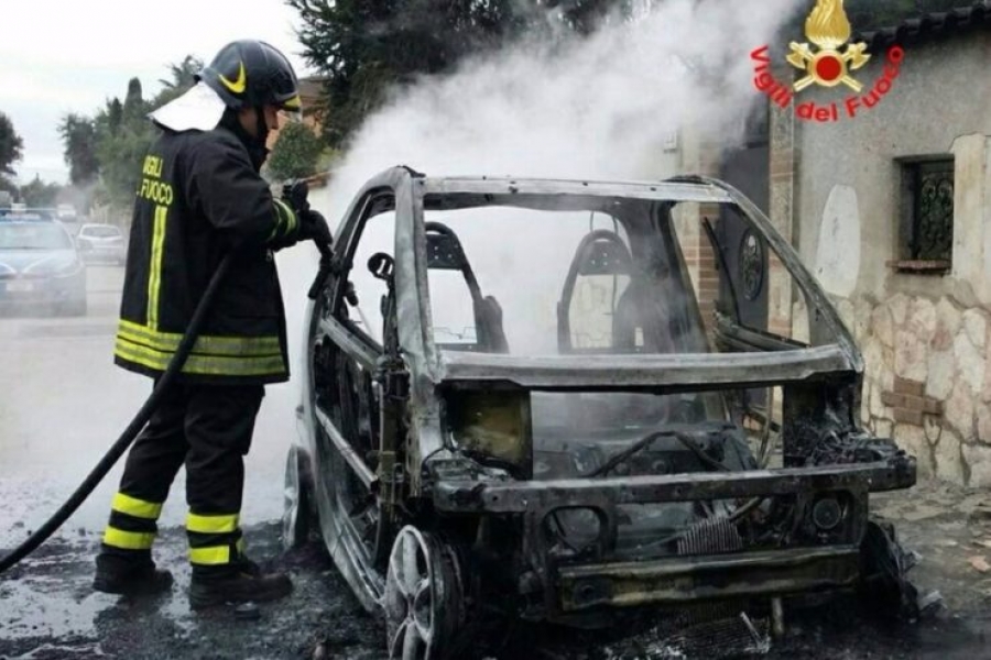 Cercan&iacute;a del Papa a la familia que perdi&oacute; tres hijos en un atentado incendiario
