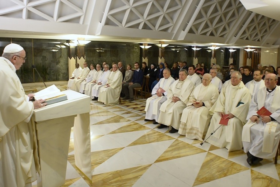 Francisco en Santa Marta: &laquo;Abrir el coraz&oacute;n a la novedad del Esp&iacute;ritu Santo&raquo;
