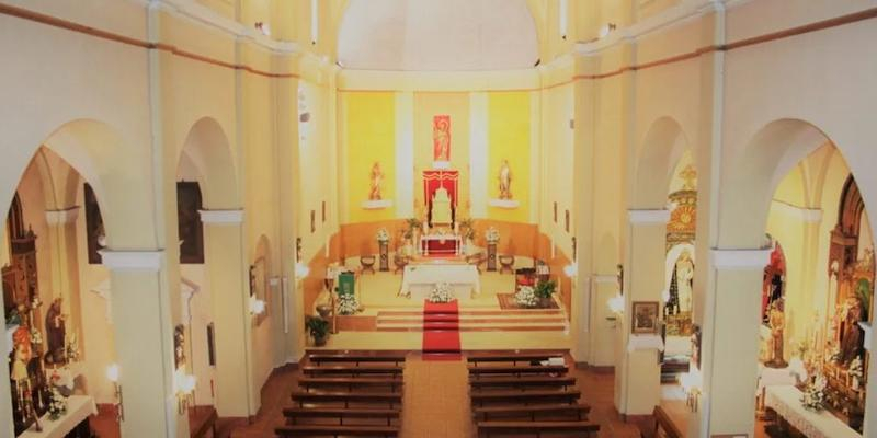 El vicario episcopal de la V administra el sacramento de la Confirmaci&oacute;n en San Andr&eacute;s Ap&oacute;stol de Villaverde Alto