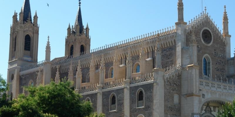 El cardenal Osoro celebra en los Jer&oacute;nimos una Misa de Navidad con las Cruzadas de Santa Mar&iacute;a