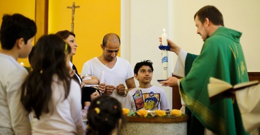 Amor de cristianos suscita ola de conversiones entre refugiados musulmanes en Alemania